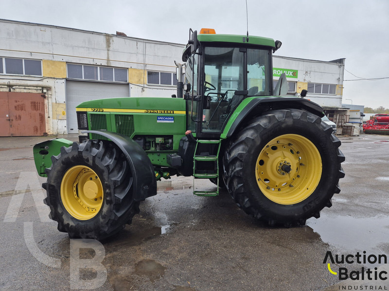 John Deere 7710 - 장궤형 트랙터 : 사진 3 John Deere 7710 - 장궤형 트랙터 : 사진 3