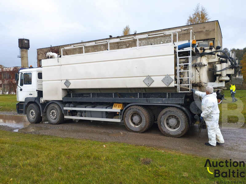 MAN T 46 - 진공 흡입 트럭 : 사진 3 MAN T 46 - 진공 흡입 트럭 : 사진 3