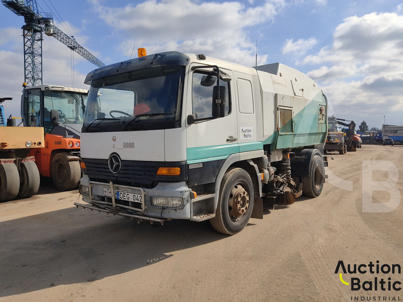 Mercedes-Benz 1517 - 거리 청소 차량 : 사진 1 Mercedes-Benz 1517 - 거리 청소 차량 : 사진 1