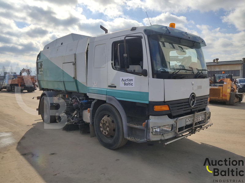 Mercedes-Benz 1517 - 거리 청소 차량 : 사진 2 Mercedes-Benz 1517 - 거리 청소 차량 : 사진 2