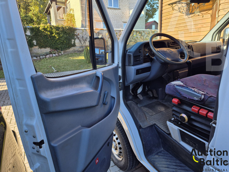 Mercedes-Benz 300-serie 312 D - 패널 밴 : 사진 5 Mercedes-Benz 300-serie 312 D - 패널 밴 : 사진 5