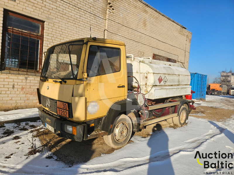 Mercedes-Benz 814 - 유조트럭 : 사진 2 Mercedes-Benz 814 - 유조트럭 : 사진 2