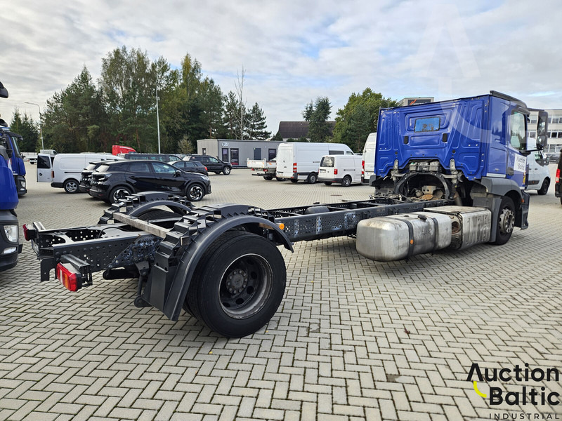 Mercedes-Benz Actros 1843 - 캡 새시 트럭 : 사진 4 Mercedes-Benz Actros 1843 - 캡 새시 트럭 : 사진 4