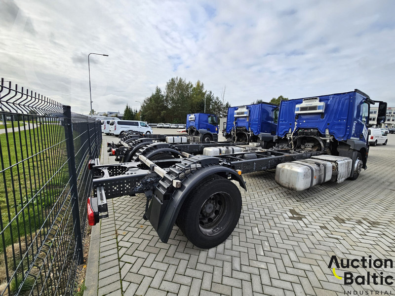 Mercedes-Benz Actros 1843 - 캡 새시 트럭 : 사진 4 Mercedes-Benz Actros 1843 - 캡 새시 트럭 : 사진 4
