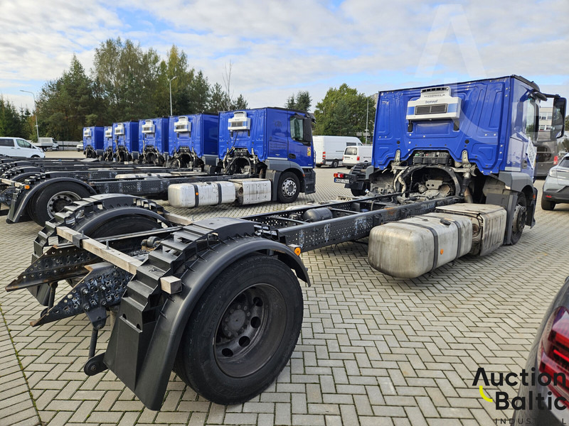 Mercedes-Benz Actros 1843 - 캡 새시 트럭 : 사진 2 Mercedes-Benz Actros 1843 - 캡 새시 트럭 : 사진 2