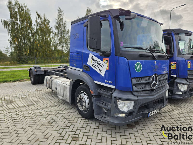 Mercedes-Benz Actros 1843 - 캡 새시 트럭 : 사진 1 Mercedes-Benz Actros 1843 - 캡 새시 트럭 : 사진 1