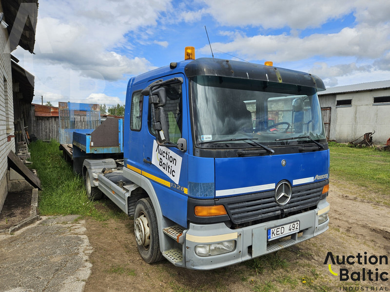 Mercedes-Benz Atego 1328 - 트랙터 유닛 : 사진 1 Mercedes-Benz Atego 1328 - 트랙터 유닛 : 사진 1