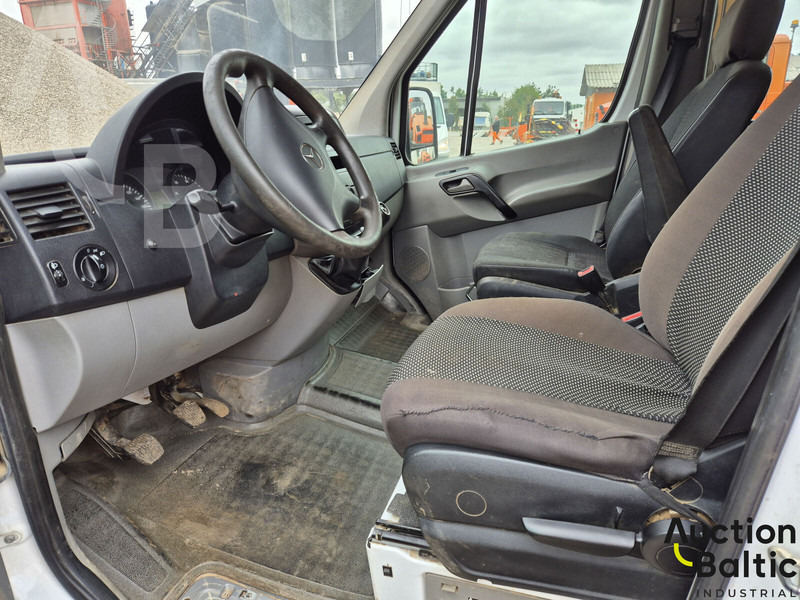 Mercedes-Benz Sprinter - 커튼 사이드 밴 : 사진 4 Mercedes-Benz Sprinter - 커튼 사이드 밴 : 사진 4