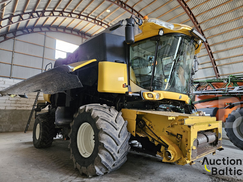 New Holland CR 9080 - 목초수확기 : 사진 2 New Holland CR 9080 - 목초수확기 : 사진 2