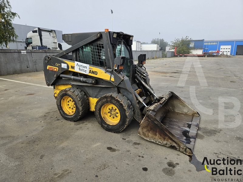 New Holland LS 160 - 스키드 스티어 로더 : 사진 1 New Holland LS 160 - 스키드 스티어 로더 : 사진 1
