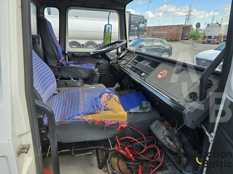 Renault Midliner S 150 - 유조트럭 : 사진 5 Renault Midliner S 150 - 유조트럭 : 사진 5