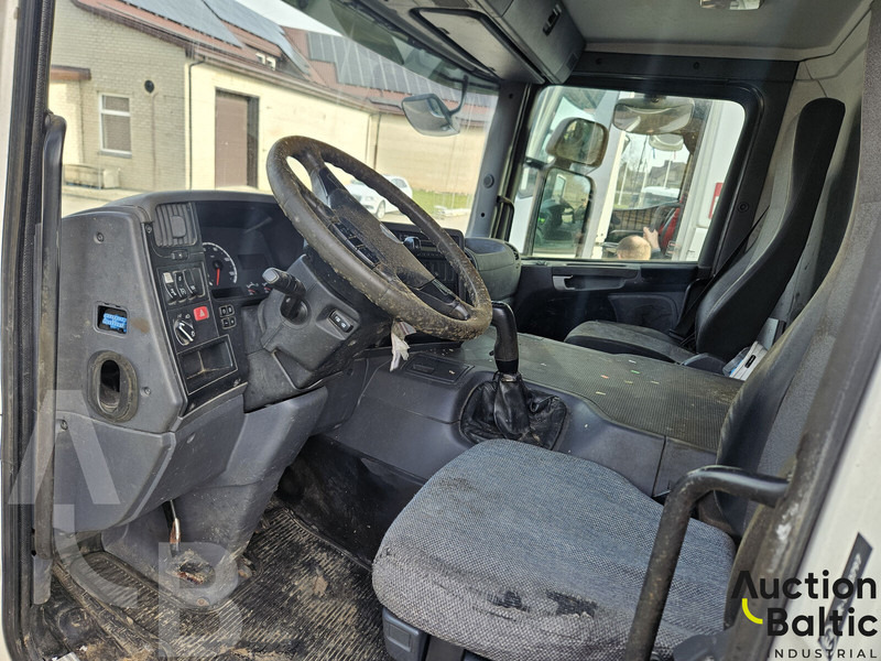 Scania P 230 - 유조트럭 : 사진 5 Scania P 230 - 유조트럭 : 사진 5