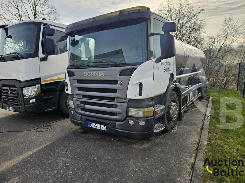 Scania P 230 - 유조트럭 : 사진 1 Scania P 230 - 유조트럭 : 사진 1