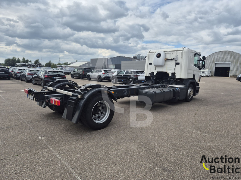 Scania P 450 - 캡 새시 트럭 : 사진 3 Scania P 450 - 캡 새시 트럭 : 사진 3