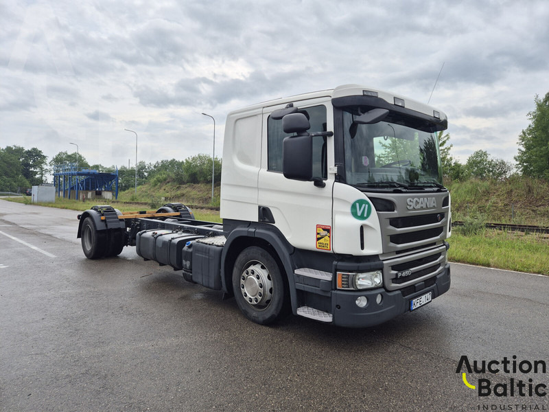 Scania P 450 - 캡 새시 트럭 : 사진 1 Scania P 450 - 캡 새시 트럭 : 사진 1