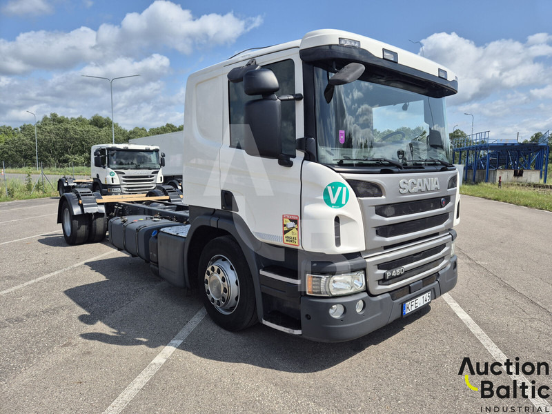 Scania P 450 - 캡 새시 트럭 : 사진 2 Scania P 450 - 캡 새시 트럭 : 사진 2