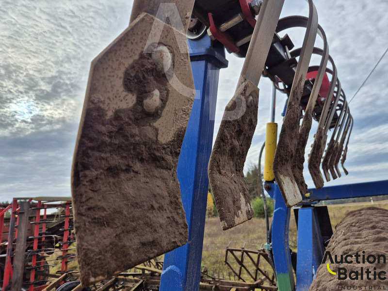 Servis Traktor KZK "Olvia-6A" - 농장 롤러 : 사진 3 Servis Traktor KZK "Olvia-6A" - 농장 롤러 : 사진 3