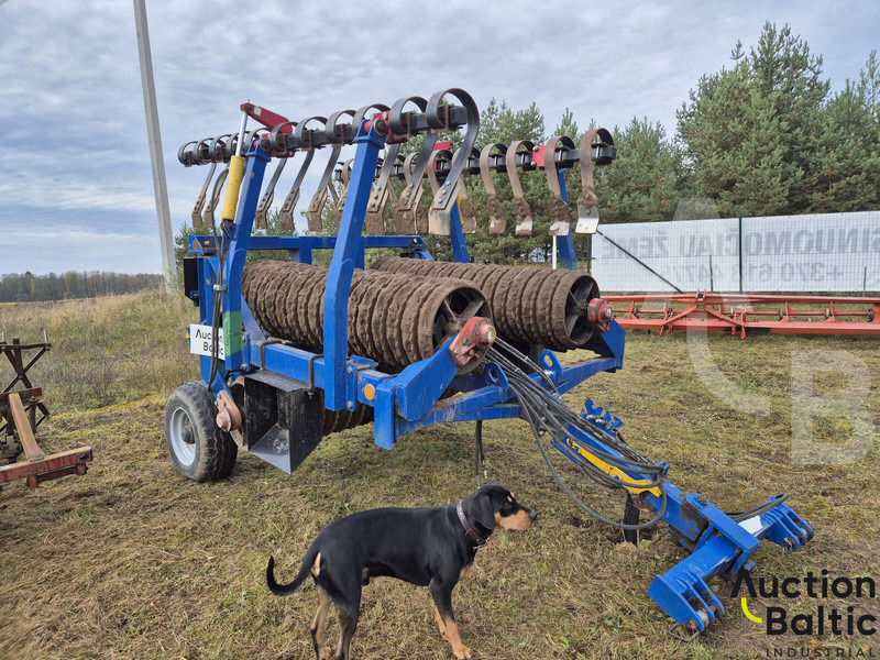 Servis Traktor KZK "Olvia-6A" - 농장 롤러 : 사진 2 Servis Traktor KZK "Olvia-6A" - 농장 롤러 : 사진 2