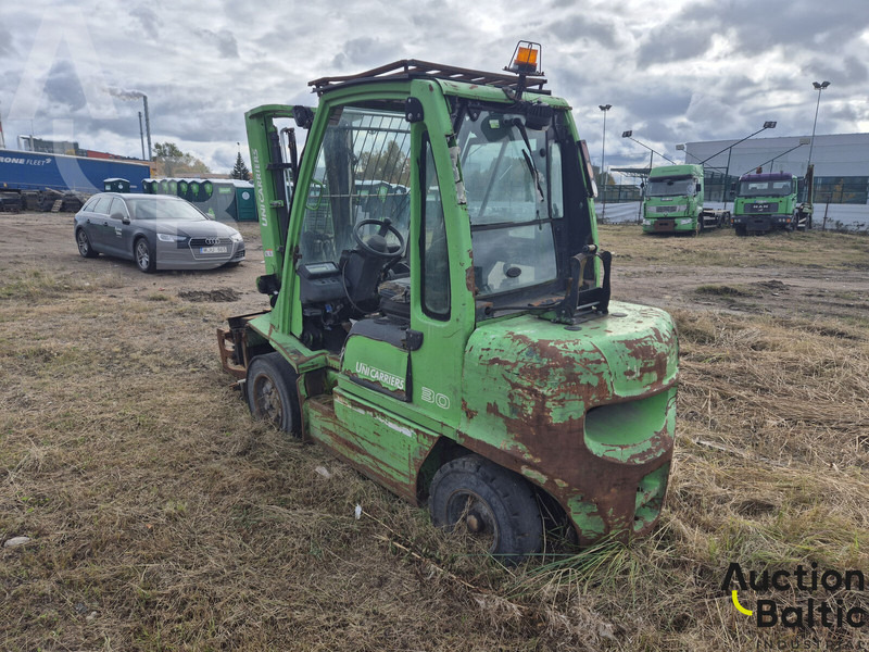 UniCarriers 30 - 디젤 지게차 : 사진 5 UniCarriers 30 - 디젤 지게차 : 사진 5