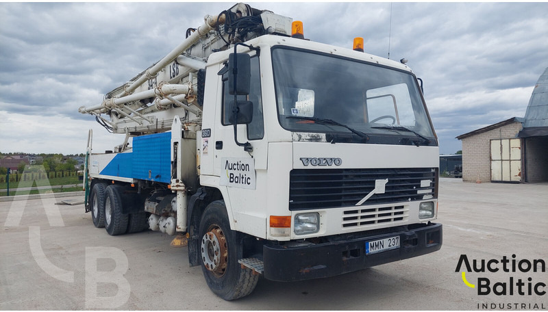 Volvo FL10 - 고정식 콘크리트 펌프 : 사진 2 Volvo FL10 - 고정식 콘크리트 펌프 : 사진 2