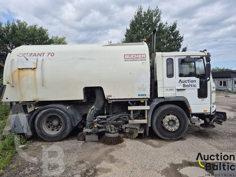 Volvo FL618 - 거리 청소 차량 : 사진 3 Volvo FL618 - 거리 청소 차량 : 사진 3