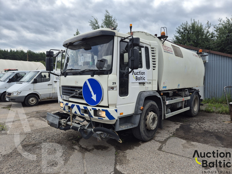Volvo FL618 - 거리 청소 차량 : 사진 2 Volvo FL618 - 거리 청소 차량 : 사진 2