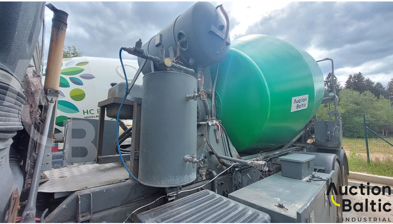 Volvo FM9 - 콘크리트 믹서 트럭 : 사진 5 Volvo FM9 - 콘크리트 믹서 트럭 : 사진 5