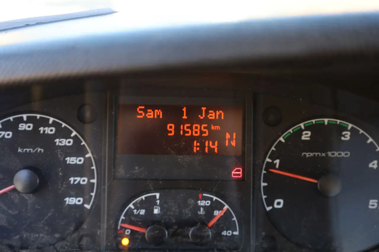 박스 밴 Iveco Daily/ Regalsystem/Luftfeder/KURZ/1. Hand : 사진 8 박스 밴 Iveco Daily/ Regalsystem/Luftfeder/KURZ/1. Hand : 사진 8