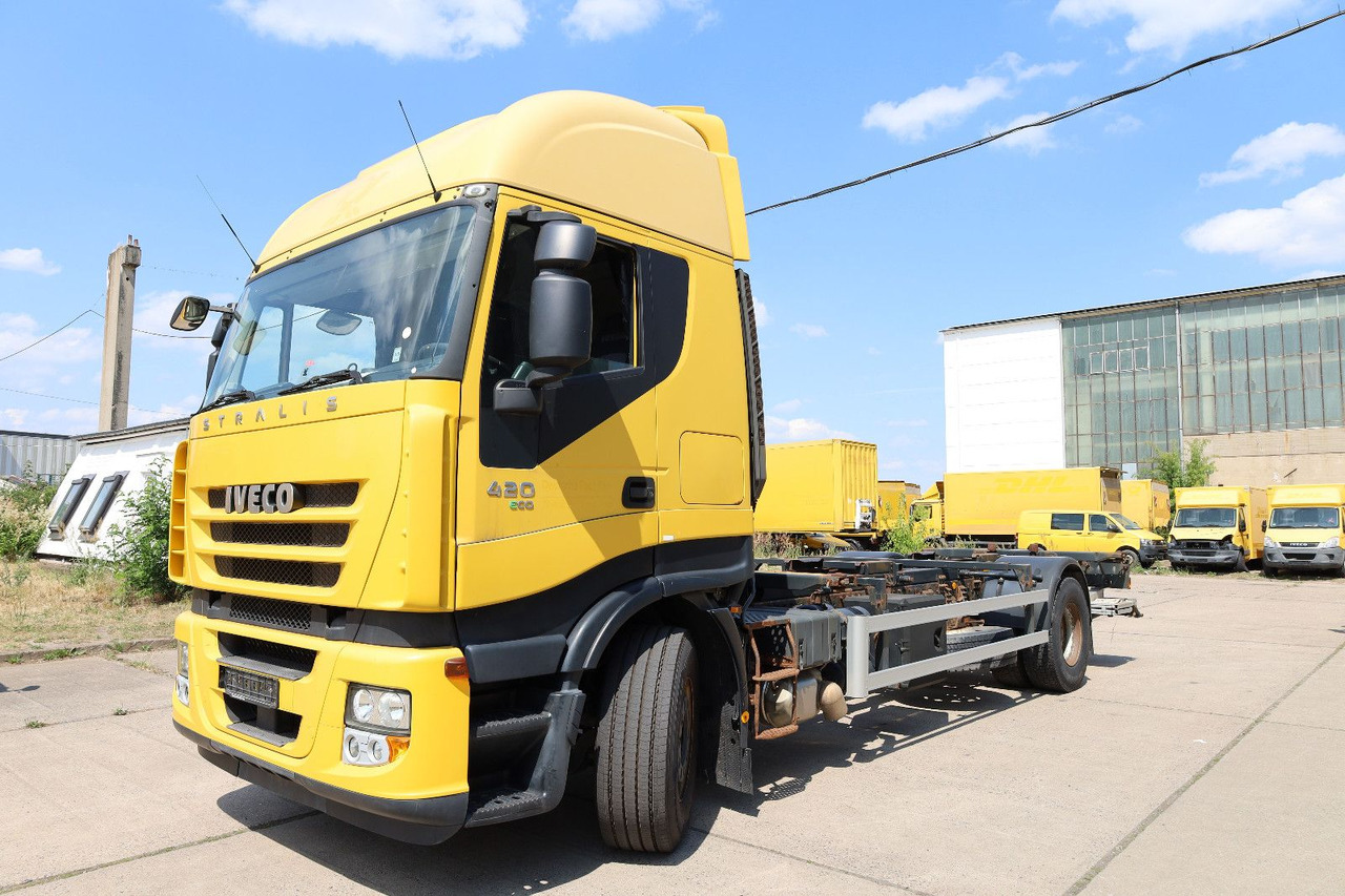 Iveco STRALIS/Magirus/L042/1. Hand - 컨테이너 운반 장치/ 스와프 보디 트럭 : 사진 2 Iveco STRALIS/Magirus/L042/1. Hand - 컨테이너 운반 장치/ 스와프 보디 트럭 : 사진 2