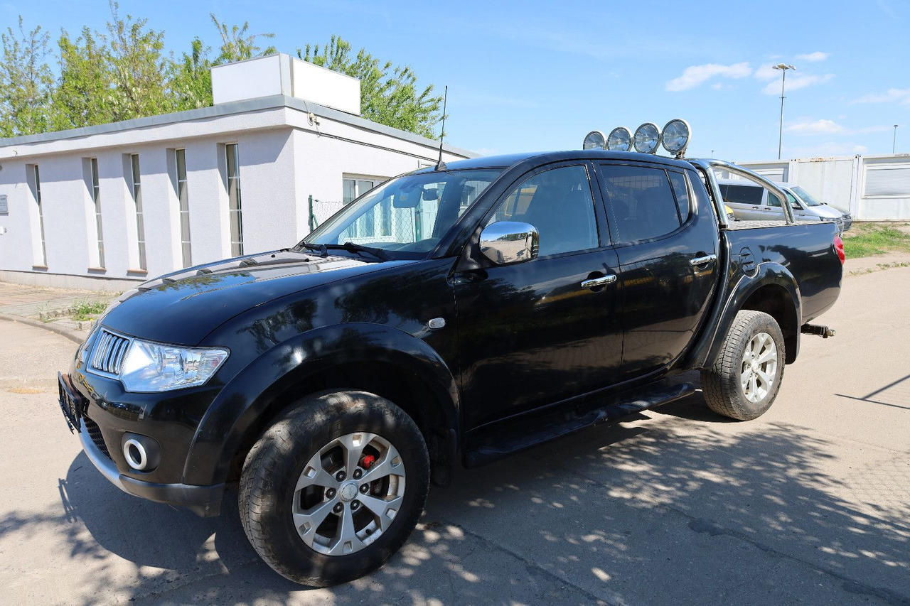 Mitsubishi L200 Invite 2.5 DI - SUV : 사진 2 Mitsubishi L200 Invite 2.5 DI - SUV : 사진 2