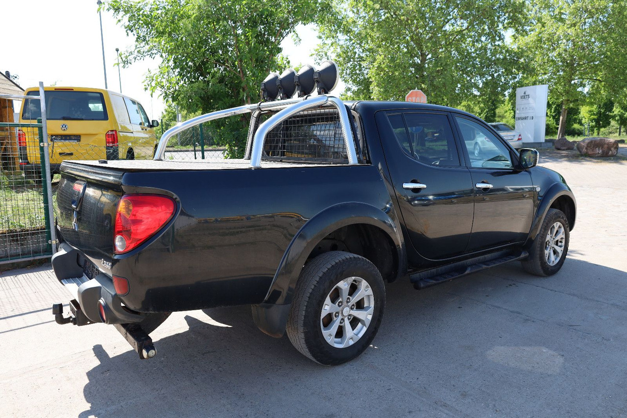 Mitsubishi L200 Invite 2.5 DI - SUV : 사진 3 Mitsubishi L200 Invite 2.5 DI - SUV : 사진 3