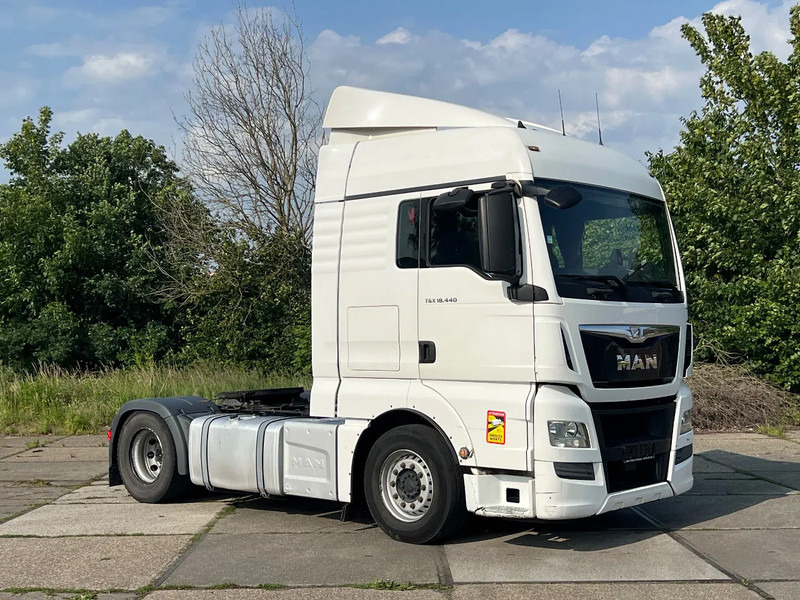 MAN TGX 18.440 Retarder***2xdieseltanks***TGX 18.440 2017*** - 트랙터 유닛 : 사진 1 MAN TGX 18.440 Retarder***2xdieseltanks***TGX 18.440 2017*** - 트랙터 유닛 : 사진 1