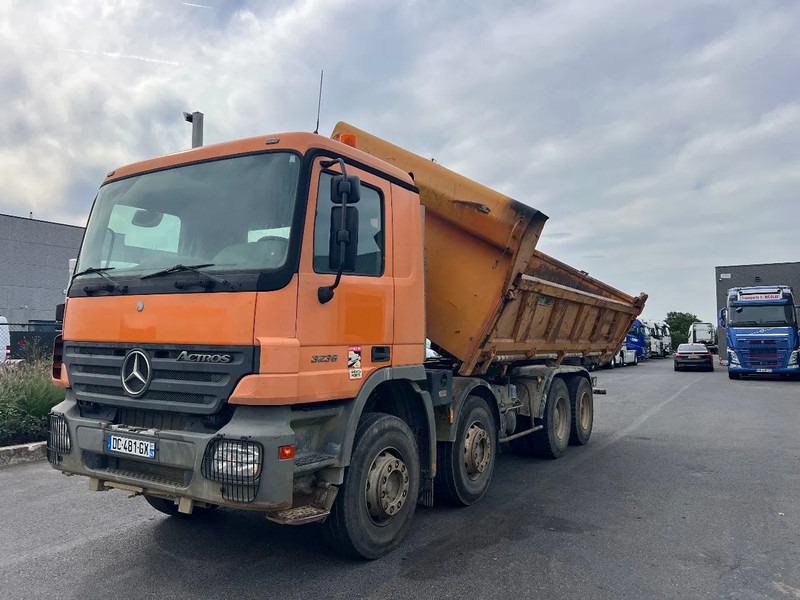 Mercedes-Benz Actros 3336 8x4 TIPPER**3 Pedals**Actros 3336** - 덤프트럭 : 사진 2 Mercedes-Benz Actros 3336 8x4 TIPPER**3 Pedals**Actros 3336** - 덤프트럭 : 사진 2
