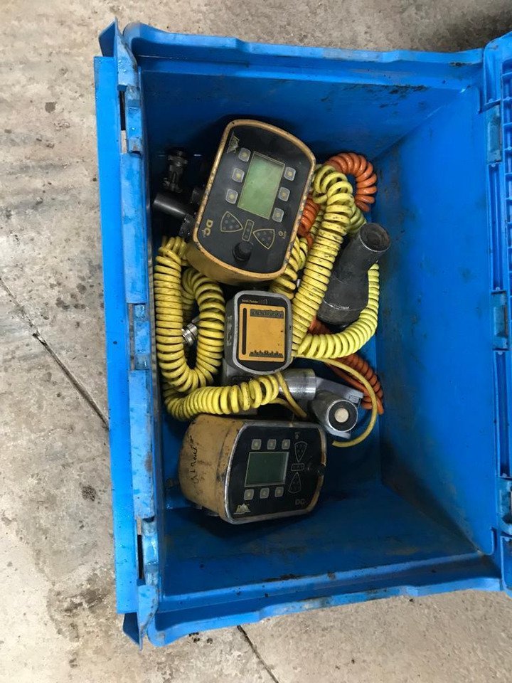 아스팔트 포장기 ABG TITAN 325 and runs and runs : 사진 14