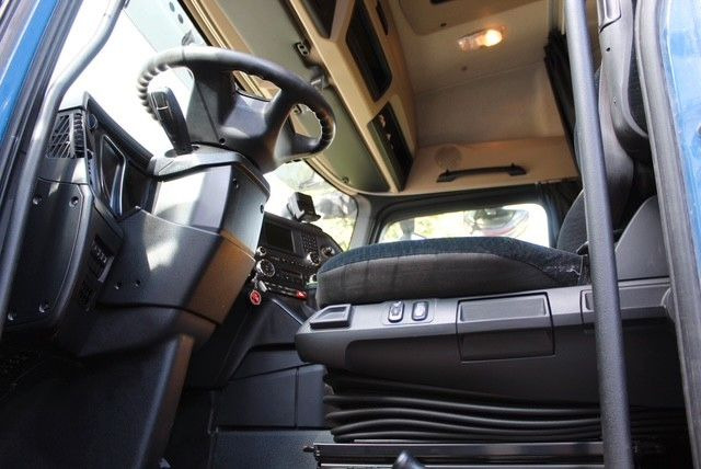 Mercedes-Benz Actros 4 2-Achser BM 963 1846 OM470 4x2 SZM - 트랙터 유닛 : 사진 4 Mercedes-Benz Actros 4 2-Achser BM 963 1846 OM470 4x2 SZM - 트랙터 유닛 : 사진 4