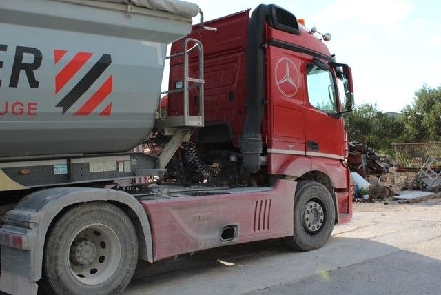 Mercedes-Benz Actros 4 2-Achser BM 963 1848 OM471 4x2 SZM - 트랙터 유닛 : 사진 3 Mercedes-Benz Actros 4 2-Achser BM 963 1848 OM471 4x2 SZM - 트랙터 유닛 : 사진 3