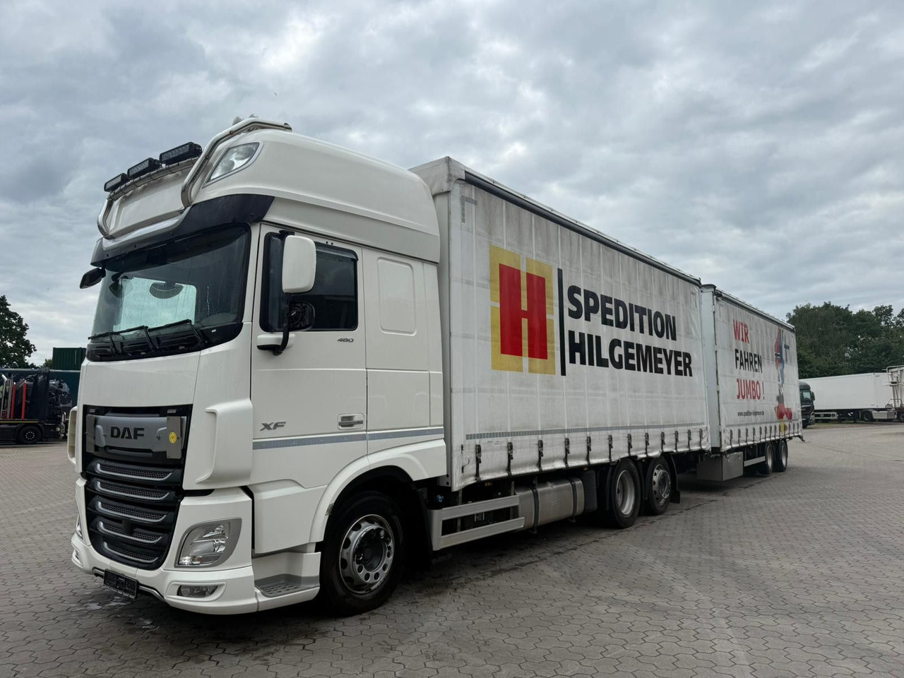 DAF XF 480 FAN LowDeck 6x2 Jumbo Inklusive Anhänger - 커튼사이더 트럭 : 사진 2 DAF XF 480 FAN LowDeck 6x2 Jumbo Inklusive Anhänger - 커튼사이더 트럭 : 사진 2