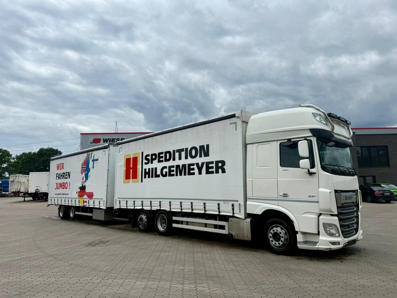 DAF XF 480 FAN LowDeck 6x2 Jumbo Inklusive Anhänger - 커튼사이더 트럭 : 사진 1 DAF XF 480 FAN LowDeck 6x2 Jumbo Inklusive Anhänger - 커튼사이더 트럭 : 사진 1