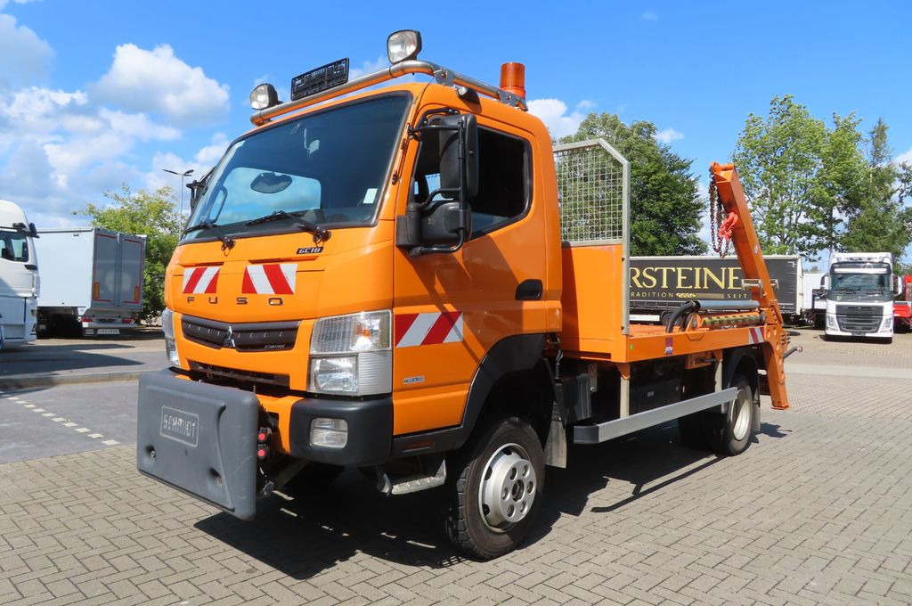 FUSO Canter 6 C 18 4x4 Kommunal Winterdienst - 스킵 로더 트럭 : 사진 1 FUSO Canter 6 C 18 4x4 Kommunal Winterdienst - 스킵 로더 트럭 : 사진 1
