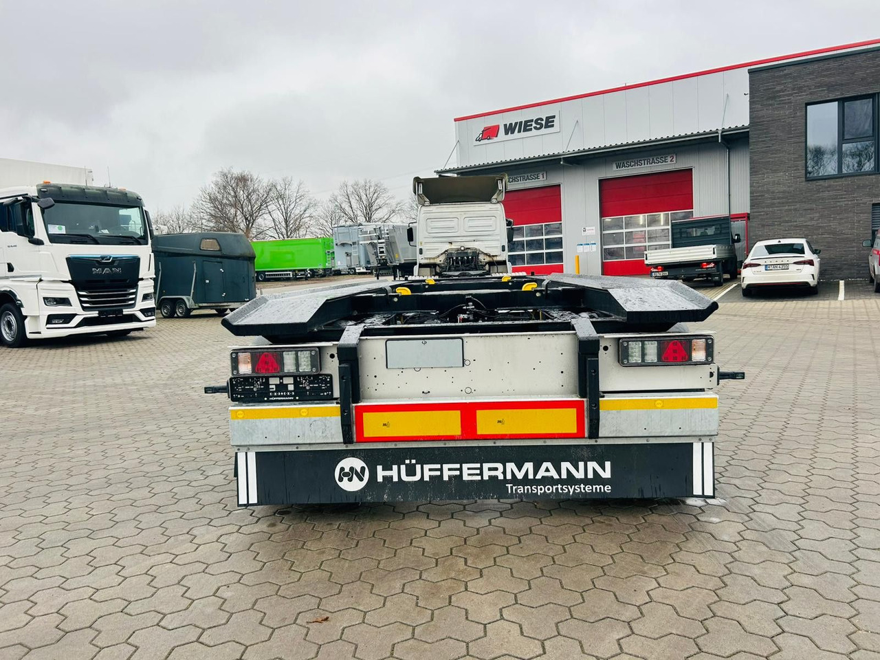 Hüffermann HAR 20.70 LS Aussenrollen Anhänger Sofort Verfüg - 롤오프/ 스킵 트레일러 : 사진 5 Hüffermann HAR 20.70 LS Aussenrollen Anhänger Sofort Verfüg - 롤오프/ 스킵 트레일러 : 사진 5