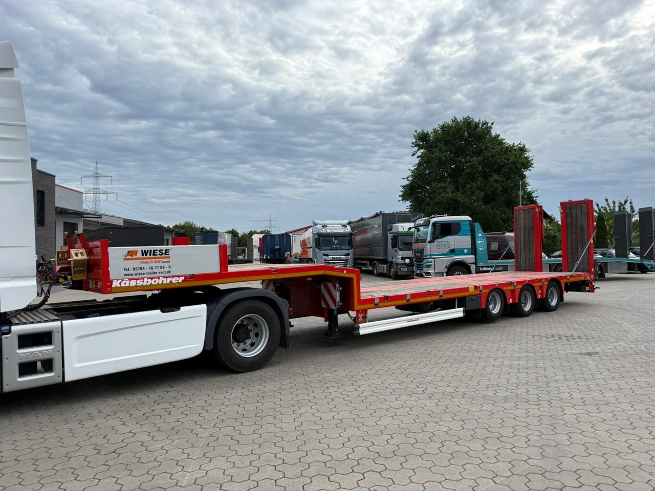 Kässbohrer K.SLS ECO Tieflader mit hydraulischen Rampen - 저하대 세미 트레일러 : 사진 4 Kässbohrer K.SLS ECO Tieflader mit hydraulischen Rampen - 저하대 세미 트레일러 : 사진 4