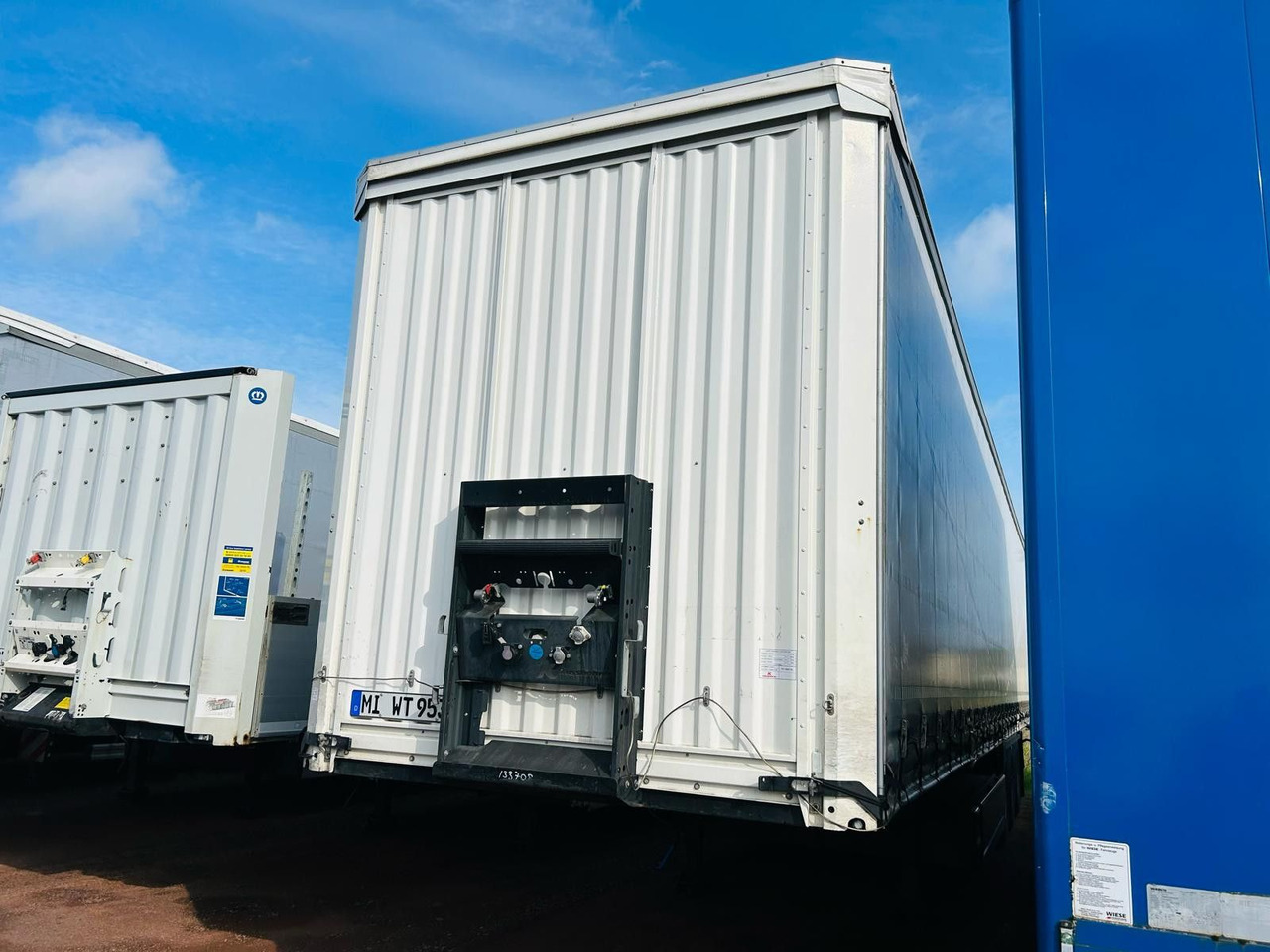 Kässbohrer Schiebeplanen Auflieger - 커튼사이더 세미 트레일러 : 사진 4 Kässbohrer Schiebeplanen Auflieger - 커튼사이더 세미 트레일러 : 사진 4