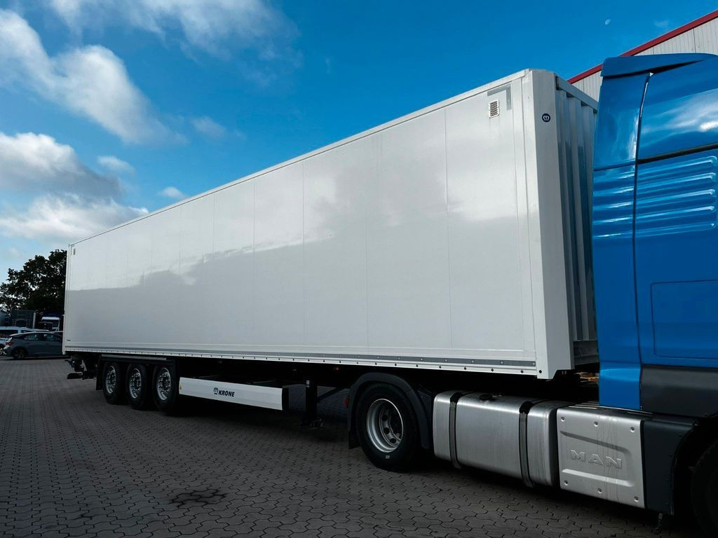 Krone Koffer mit Ladebordwand Sofort Verfügbar! - 밀폐형 박스 세미 트레일러 : 사진 3 Krone Koffer mit Ladebordwand Sofort Verfügbar! - 밀폐형 박스 세미 트레일러 : 사진 3