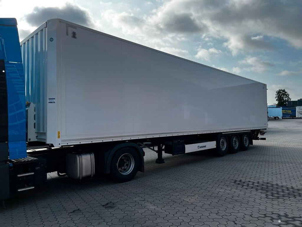 Krone Koffer mit Ladebordwand Sofort Verfügbar! - 밀폐형 박스 세미 트레일러 : 사진 4 Krone Koffer mit Ladebordwand Sofort Verfügbar! - 밀폐형 박스 세미 트레일러 : 사진 4