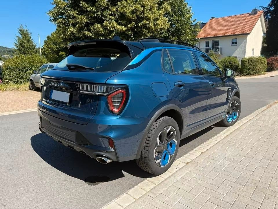 Lynk&Co 1.5 HEV Pano/SHZ/Navi/ Cam/PDC - SUV : 사진 2 Lynk&Co 1.5 HEV Pano/SHZ/Navi/ Cam/PDC - SUV : 사진 2