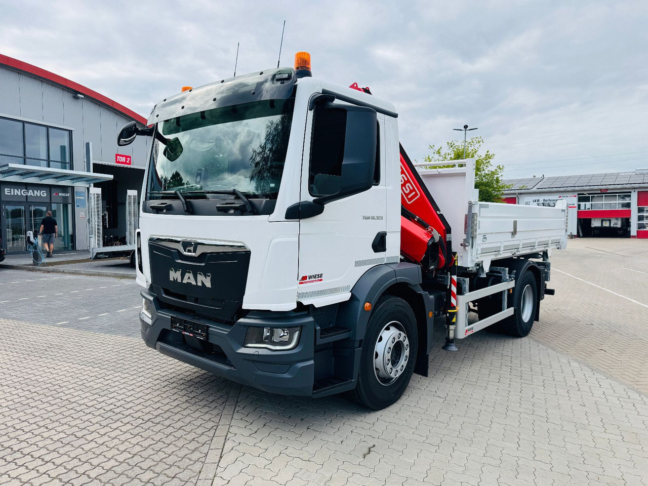 MAN 18.320 4x2 mit Fassi Ladekran Sofort Verfügbar - 크레인 트럭 : 사진 2 MAN 18.320 4x2 mit Fassi Ladekran Sofort Verfügbar - 크레인 트럭 : 사진 2