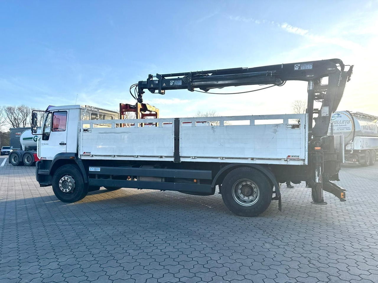 MAN LE 18.280 Pritsche mit HIAB 133 K PRO/HIPRO Kran - 드롭사이드/ 플랫베드 트럭, 크레인 트럭 : 사진 5 MAN LE 18.280 Pritsche mit HIAB 133 K PRO/HIPRO Kran - 드롭사이드/ 플랫베드 트럭, 크레인 트럭 : 사진 5