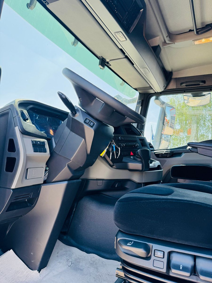 MAN TGS 32.510 mit F710 Frontkran sofort - 드롭사이드/ 플랫베드 트럭, 크레인 트럭 : 사진 4 MAN TGS 32.510 mit F710 Frontkran sofort - 드롭사이드/ 플랫베드 트럭, 크레인 트럭 : 사진 4