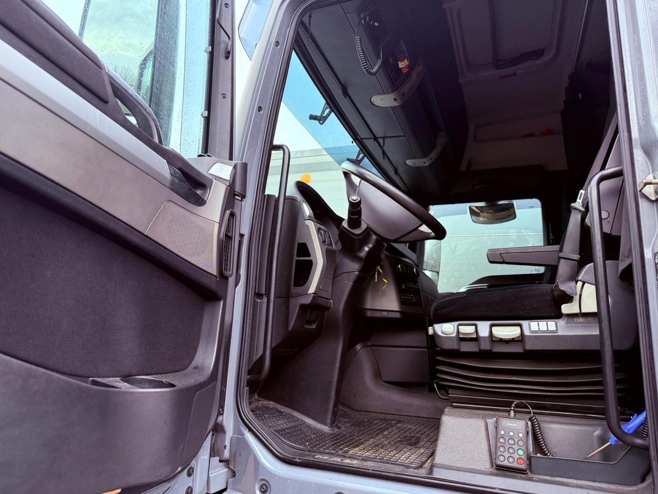 MAN TGX 18.440 LL Volumen LKW mit Staplerhalterung MAN TGX 18.440 LL Volumen LKW mit Staplerhalterung - 커튼사이더 트럭 : 사진 5 MAN TGX 18.440 LL Volumen LKW mit Staplerhalterung MAN TGX 18.440 LL Volumen LKW mit Staplerhalterung - 커튼사이더 트럭 : 사진 5