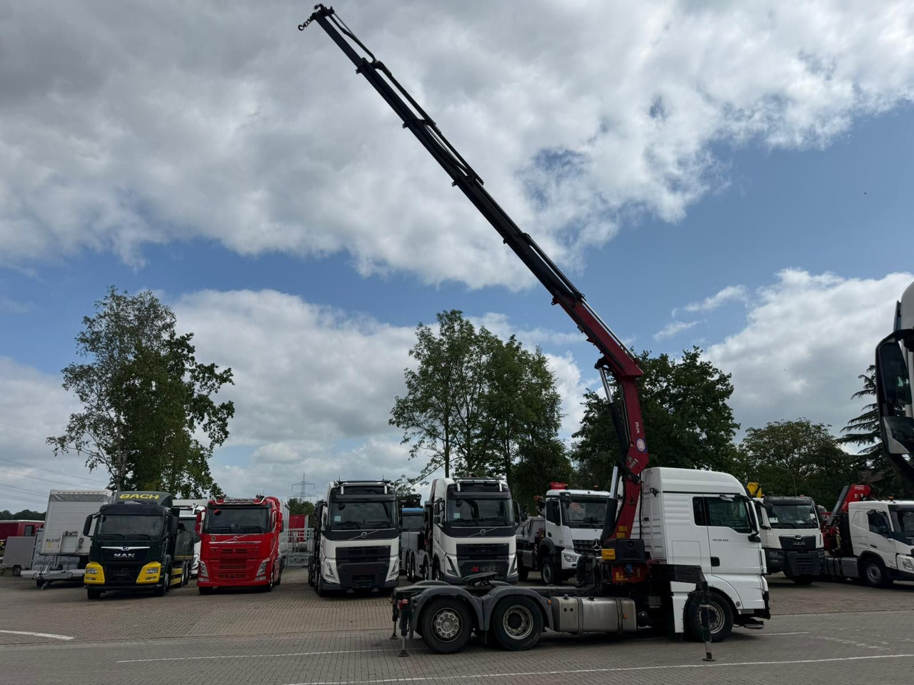 MAN TGX 26.440 6x2 mit HMF 3000-5 Kran TÜV NEU - 트랙터 유닛 : 사진 3 MAN TGX 26.440 6x2 mit HMF 3000-5 Kran TÜV NEU - 트랙터 유닛 : 사진 3